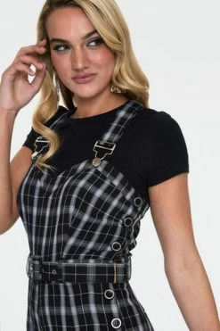 Voodoo Vixen Bloom Plaid Jumpsuit 9 Voodoo Vixen Bloom Plaid Jumpsuit -Voodoo Vixen shop bloom plaid jumpsuit jsa 5800 04.936 300x