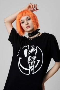 Long Clothing Killer Smiley - T-shirt - Unisex -Voodoo Vixen shop killer smiley t shirt unisex long clothing 7 300x